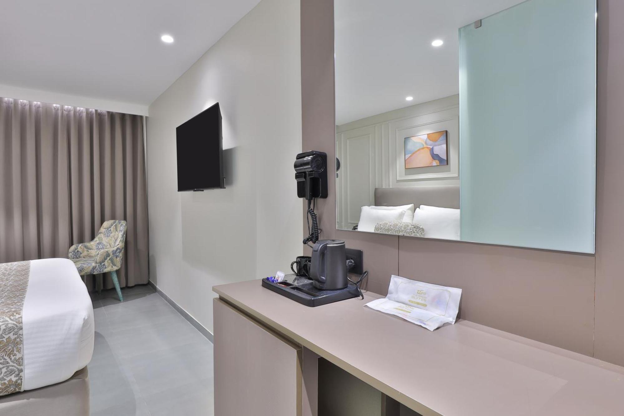 Hotel The Grand Suites Ahmedabad Eksteriør billede