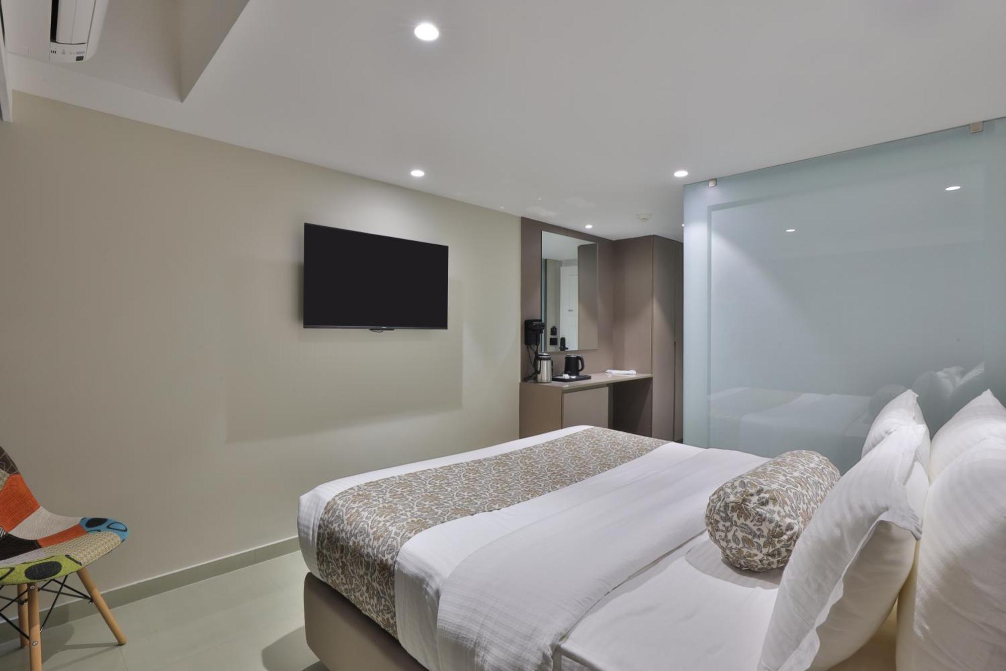 Hotel The Grand Suites Ahmedabad Eksteriør billede