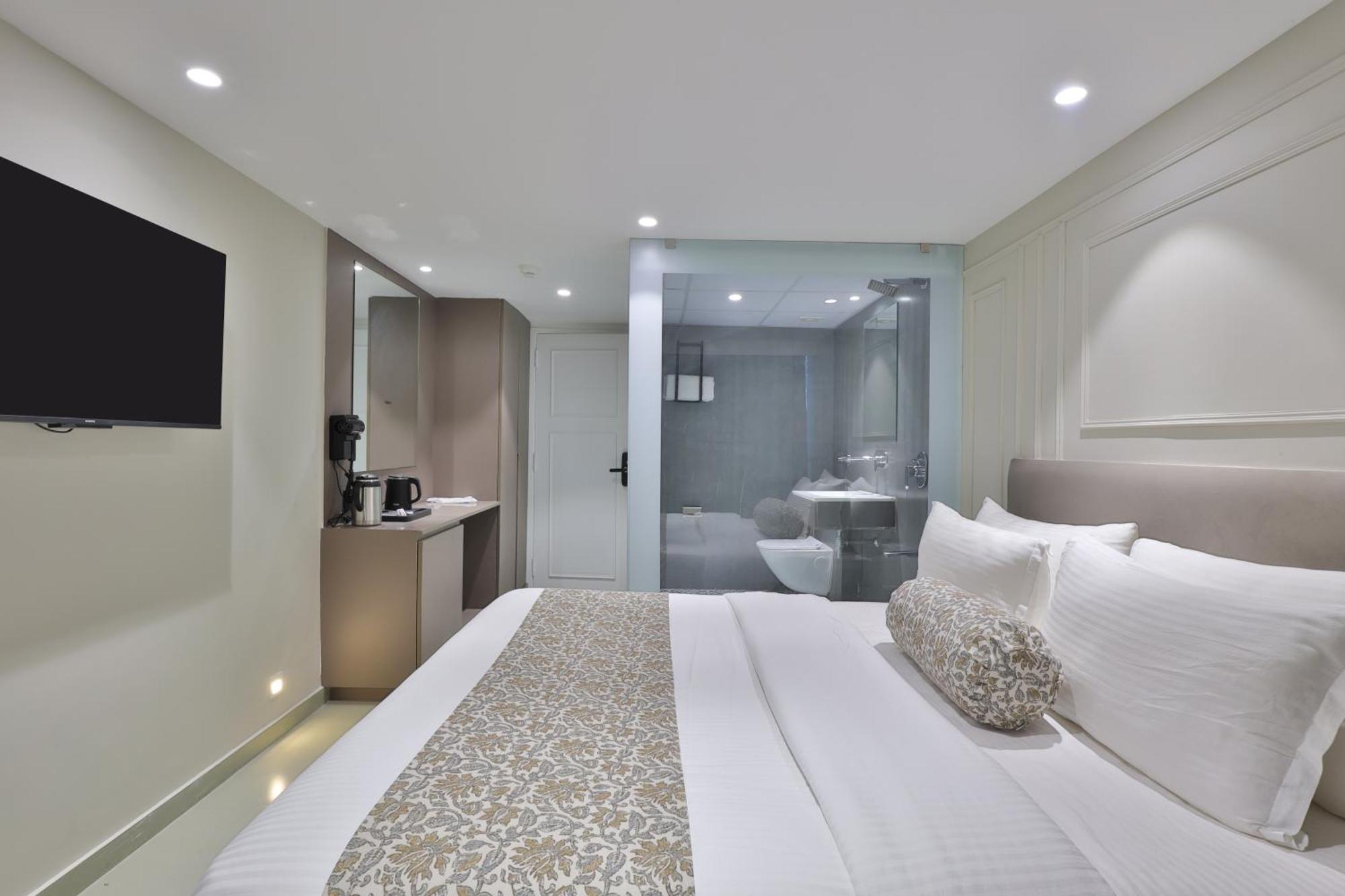 Hotel The Grand Suites Ahmedabad Eksteriør billede