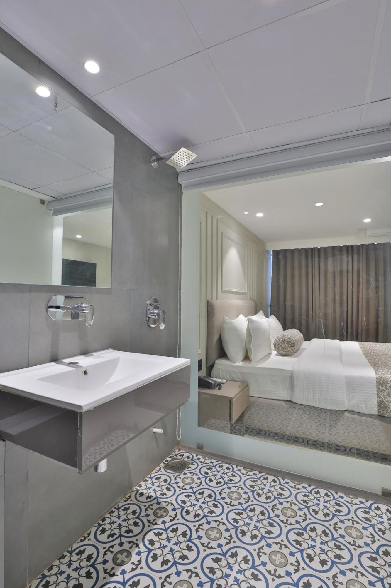 Hotel The Grand Suites Ahmedabad Eksteriør billede